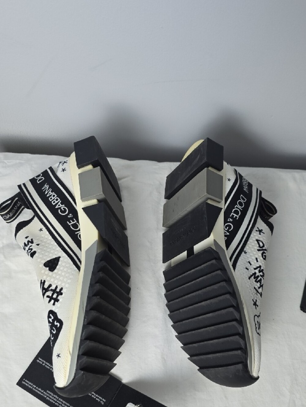Dolce & Gabbana White & Black Graffiti Slip-On Sneakers - Picture 4 of 15